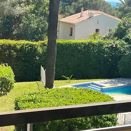 Διαμέρισμα With Pool At 400 Meters From The Sea